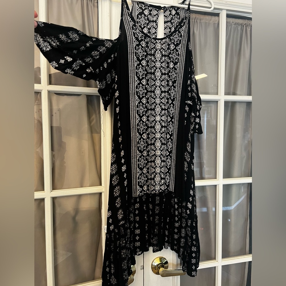 Perfect dress for wine tasting or country concert!